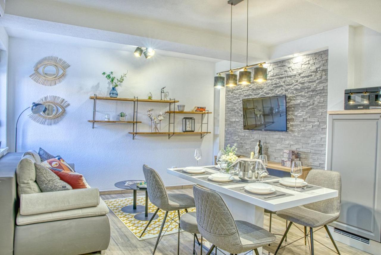 Su Casa - At Kastela Oldtown Apartment Ngoại thất bức ảnh