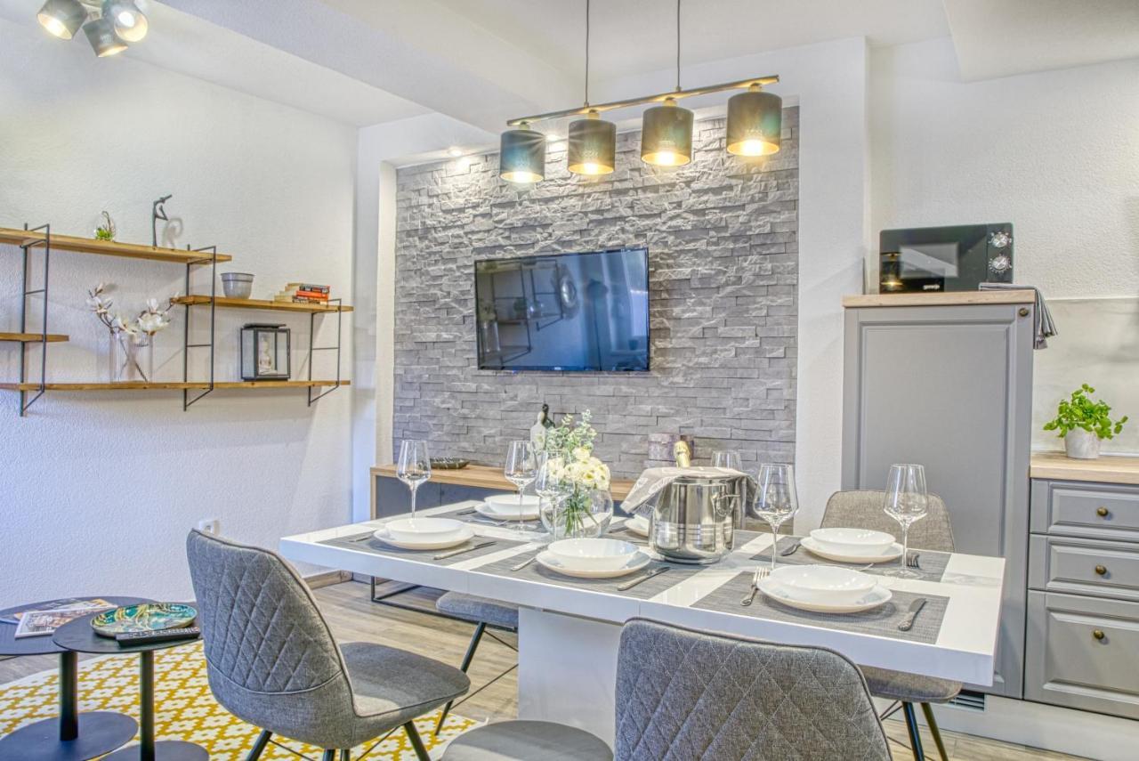 Su Casa - At Kastela Oldtown Apartment Ngoại thất bức ảnh