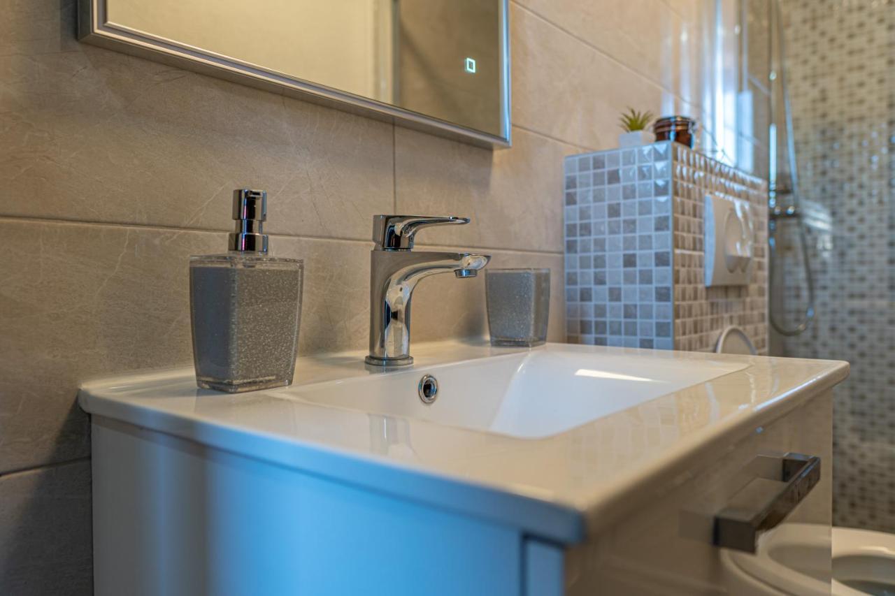 Su Casa - At Kastela Oldtown Apartment Ngoại thất bức ảnh