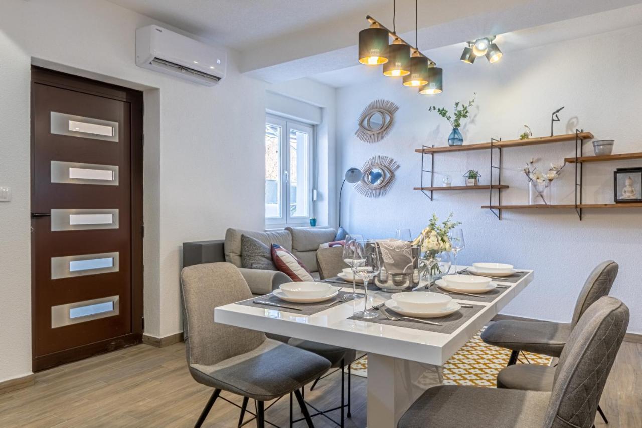 Su Casa - At Kastela Oldtown Apartment Ngoại thất bức ảnh