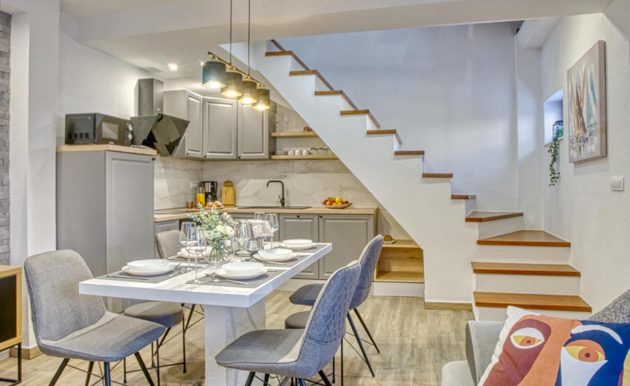 Su Casa - At Kastela Oldtown Apartment Ngoại thất bức ảnh