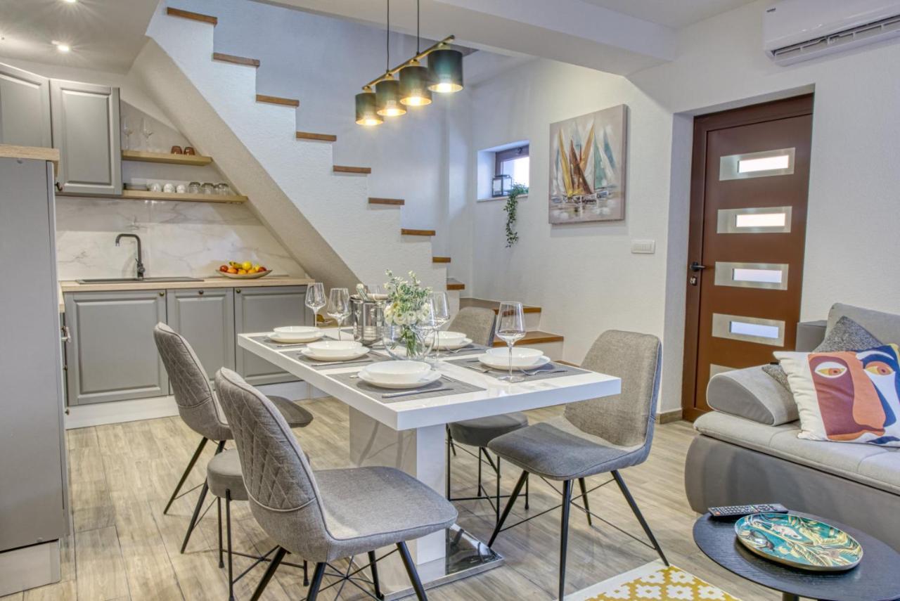 Su Casa - At Kastela Oldtown Apartment Ngoại thất bức ảnh