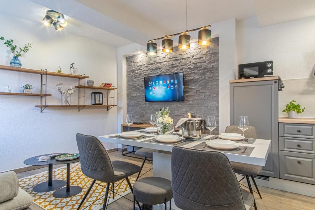 Su Casa - At Kastela Oldtown Apartment Ngoại thất bức ảnh