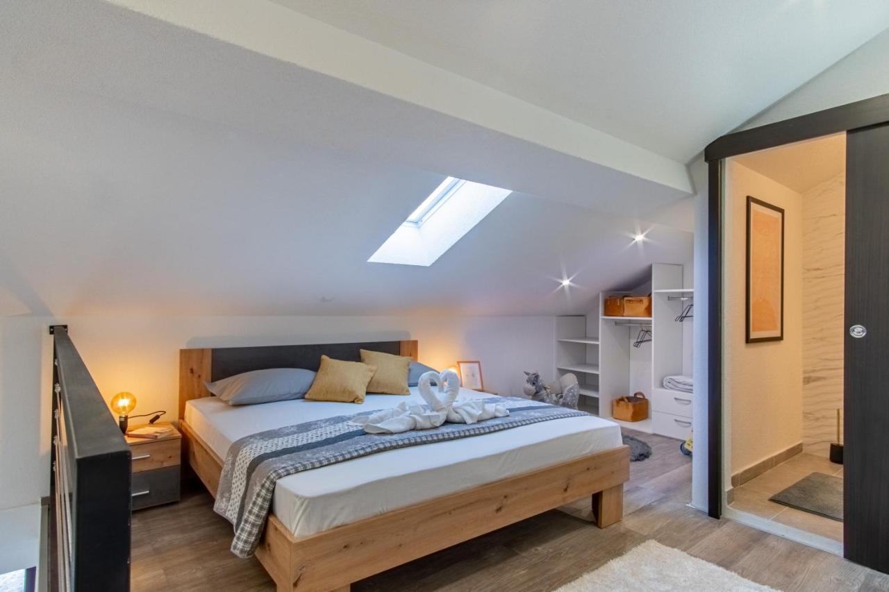 Su Casa - At Kastela Oldtown Apartment Ngoại thất bức ảnh